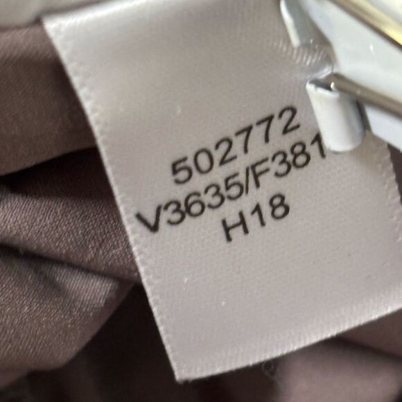 Land’s End Taupe Faux Fur Hood Trim Minimalist Classic Down Winter Coat L - Picture 7 of 12